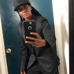 Meet your Posher, Dularie